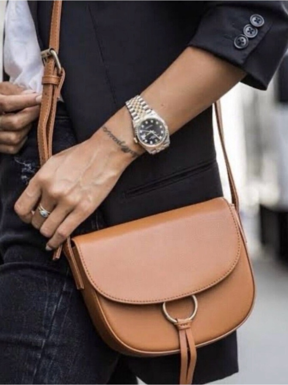 Classic Tan Crossbody Saddle Bag - Stylish Everyday Women’s Bag